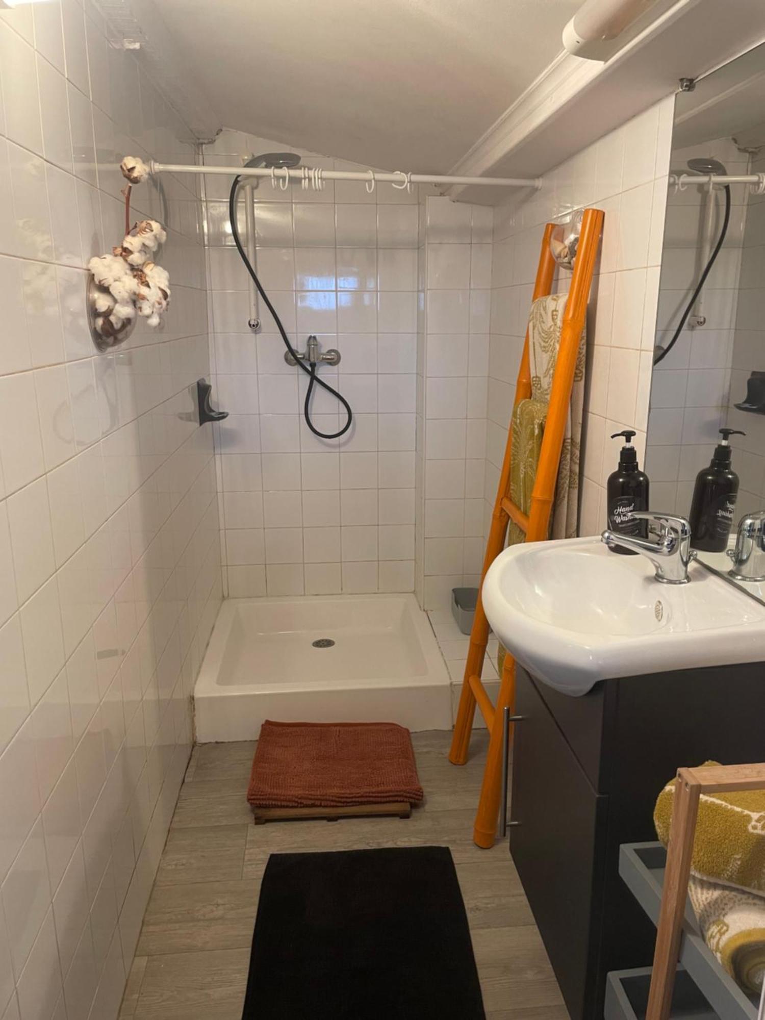 Studio Havre De Paix Au Pont Du Gard Piscine Et Jacuzzi Chez Valerie Payre Vers-Pont-du-Gard Eksteriør billede